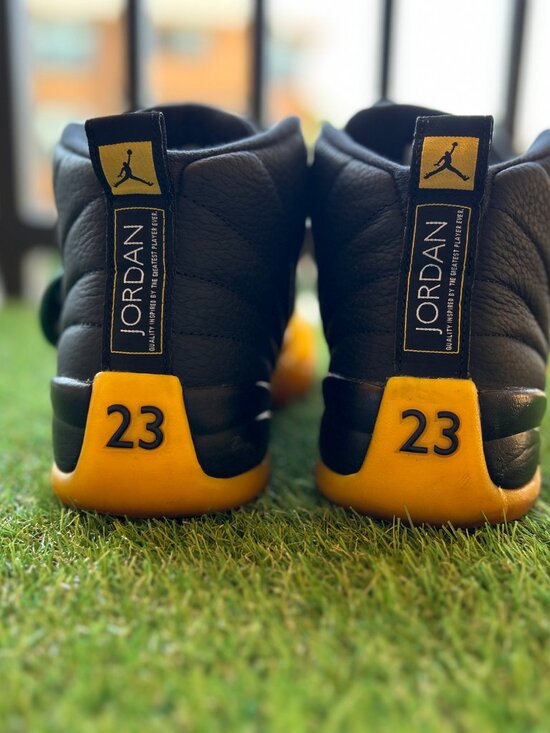 Nike Air Jordan 12 University Gold Black Size 9.5 Men 130690-070 main image 4